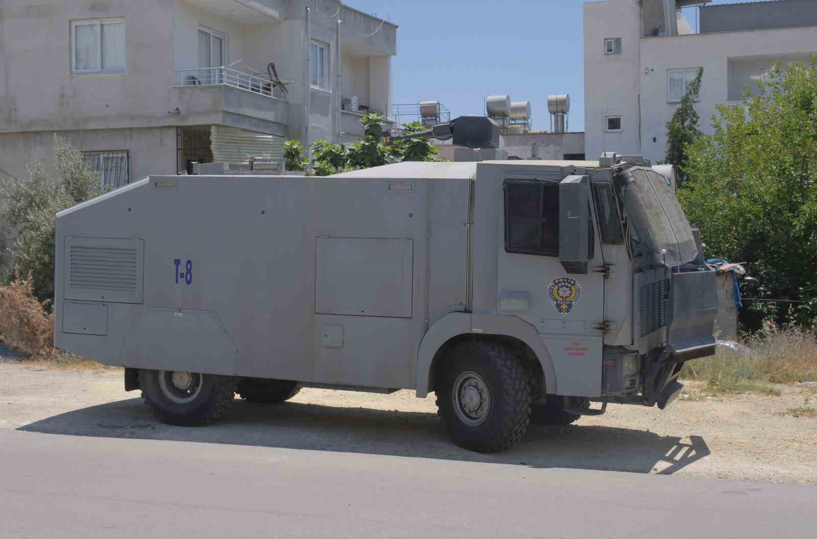 Kadın kılığına girip kan davalısını öldürdü