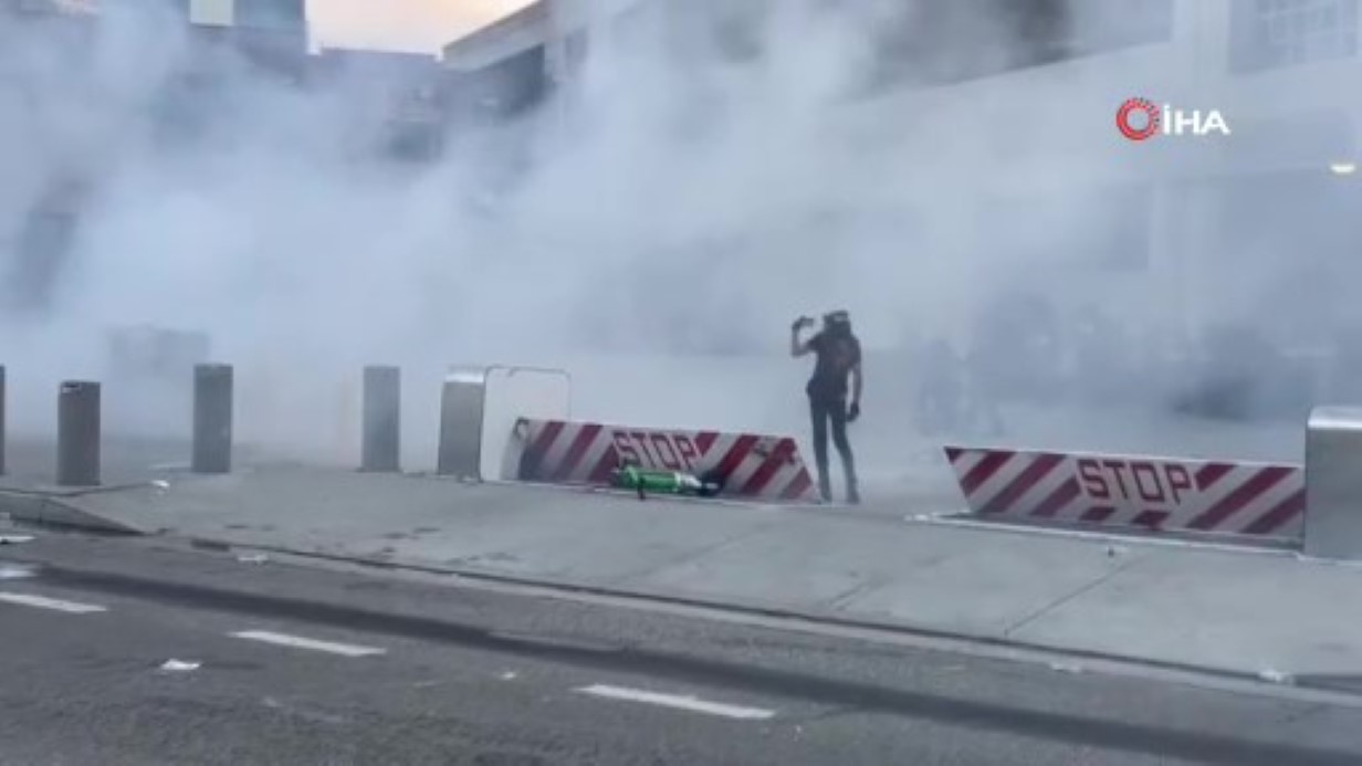 Los Angeles’ta göçmenlere gözaltı operasyonu sokakları karıştırdı