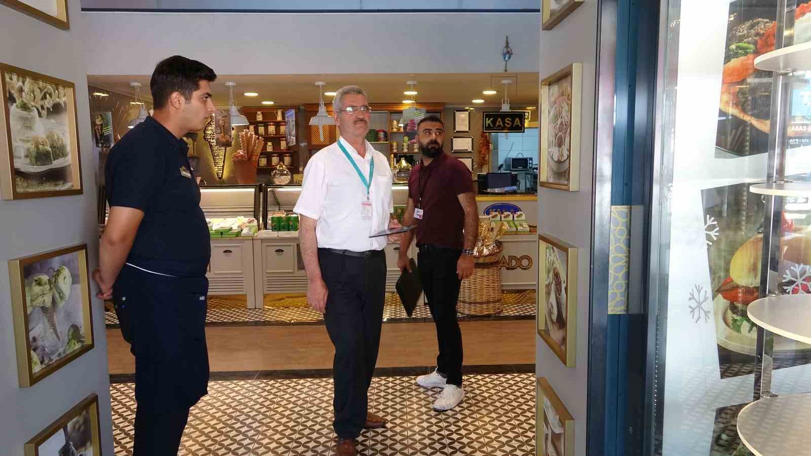 Van’da ‘çapraz’ ekiplerle sigara denetimi yapıldı
