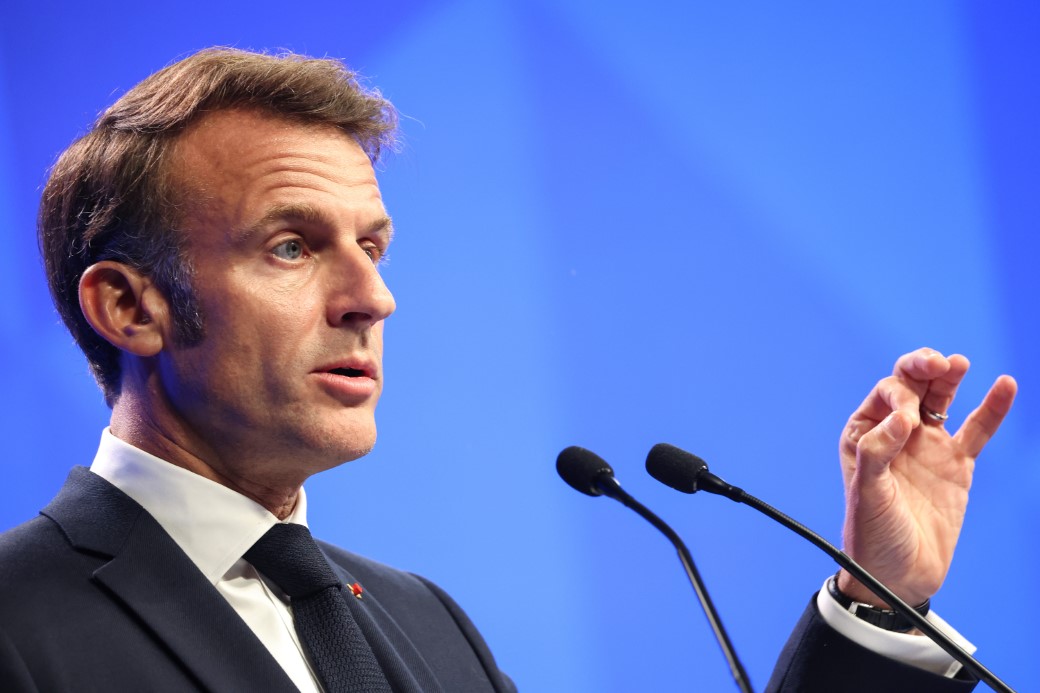 Macron: 