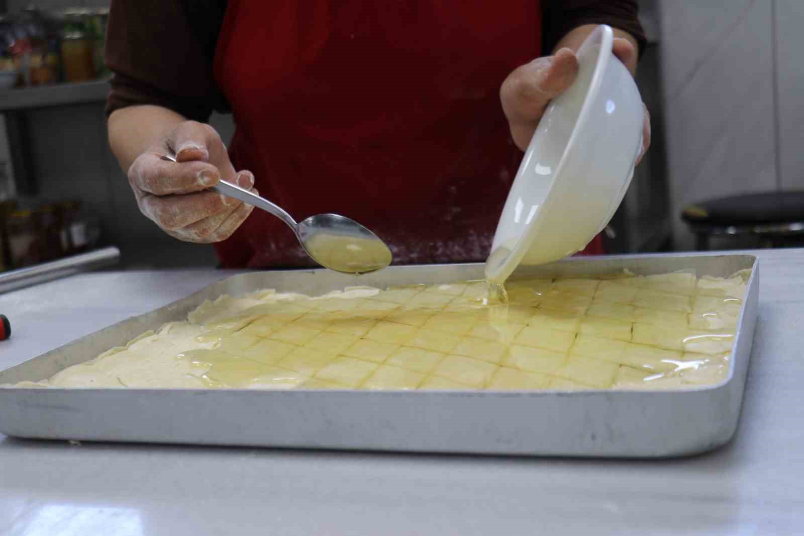 Battalgazi’de kadınlar bayram sofralarına lezzet katıyor