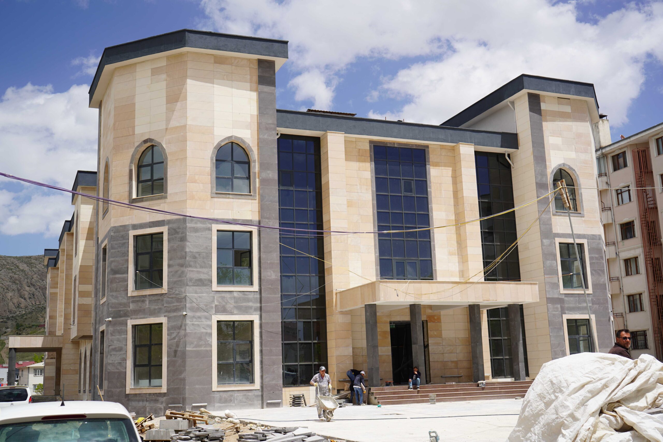 Yeni İpekyolu Kaymakamlığı Nerede? İşte Yeni Adresi ve Detaylar…