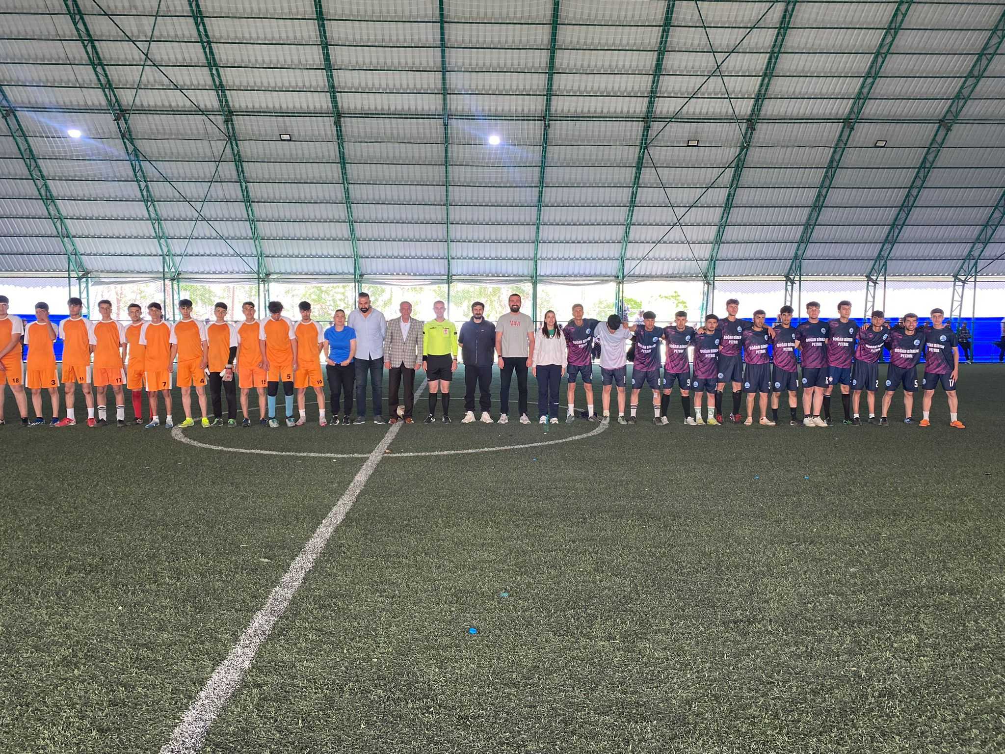 Muradiye’de Lise Futbol Turnuvası Renkli Görüntülere Sahne Oldu