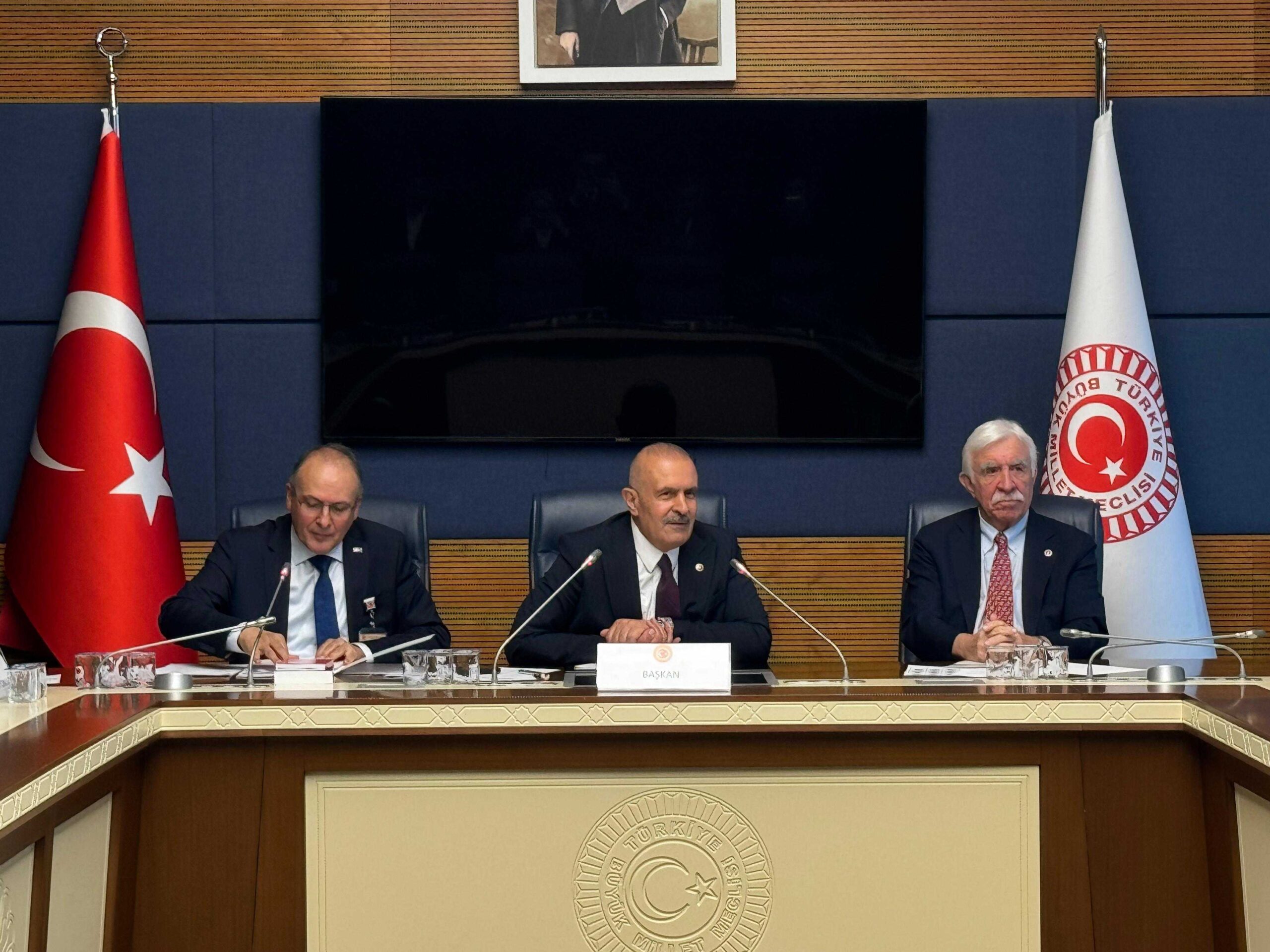 Van Milletvekili, TBMM AB Uyum Komisyonu Başkanlığına Yeniden Seçildi