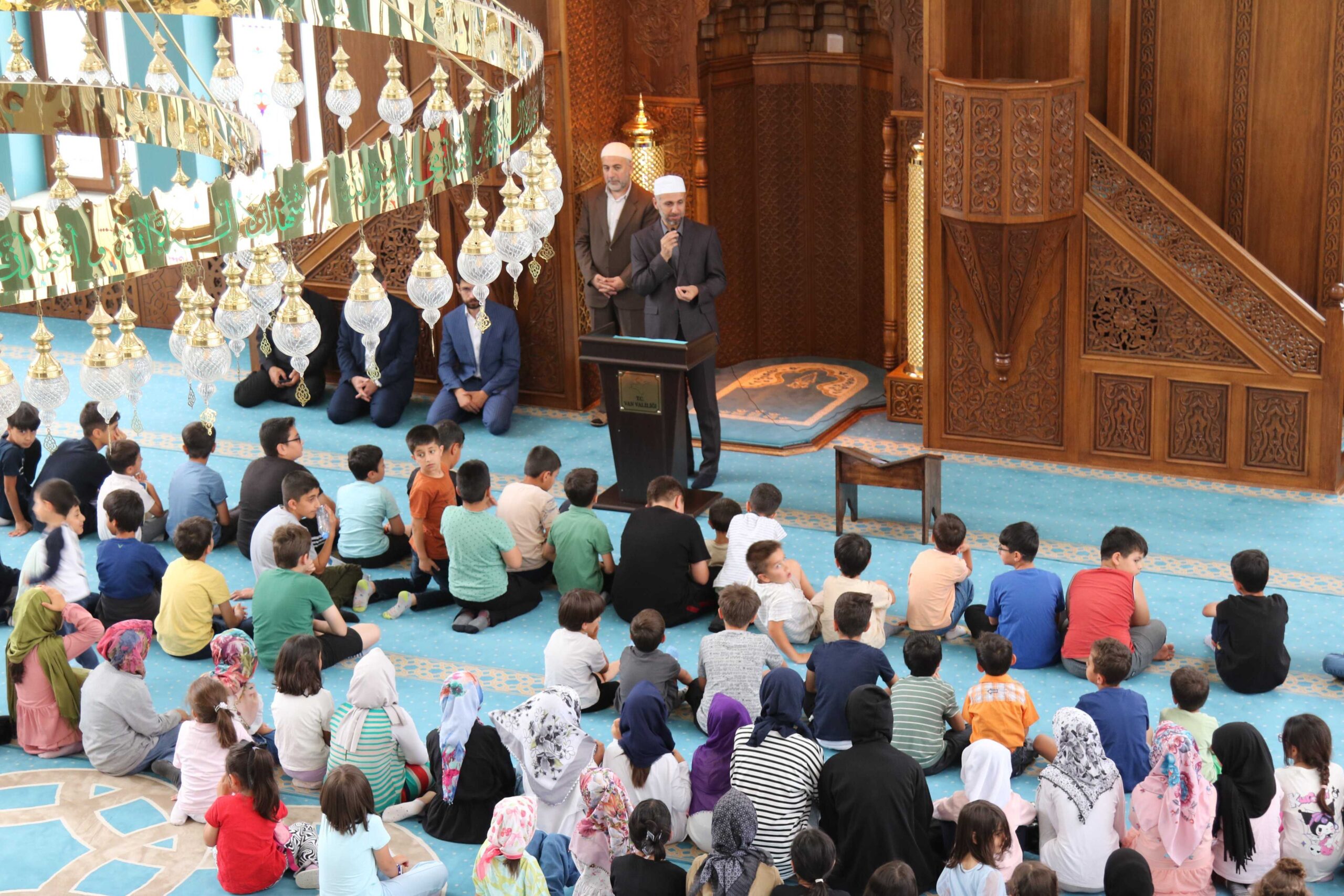 Van’da Yaz Kur’an Kursları Coşkuyla Başladı