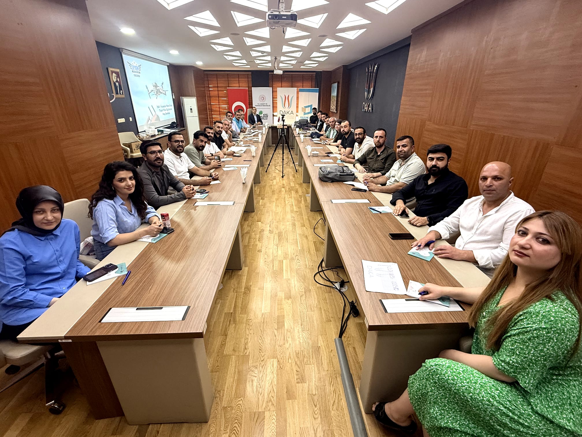 Van’da Gazetecilere Drone Pilotluğu Eğitimi Verildi