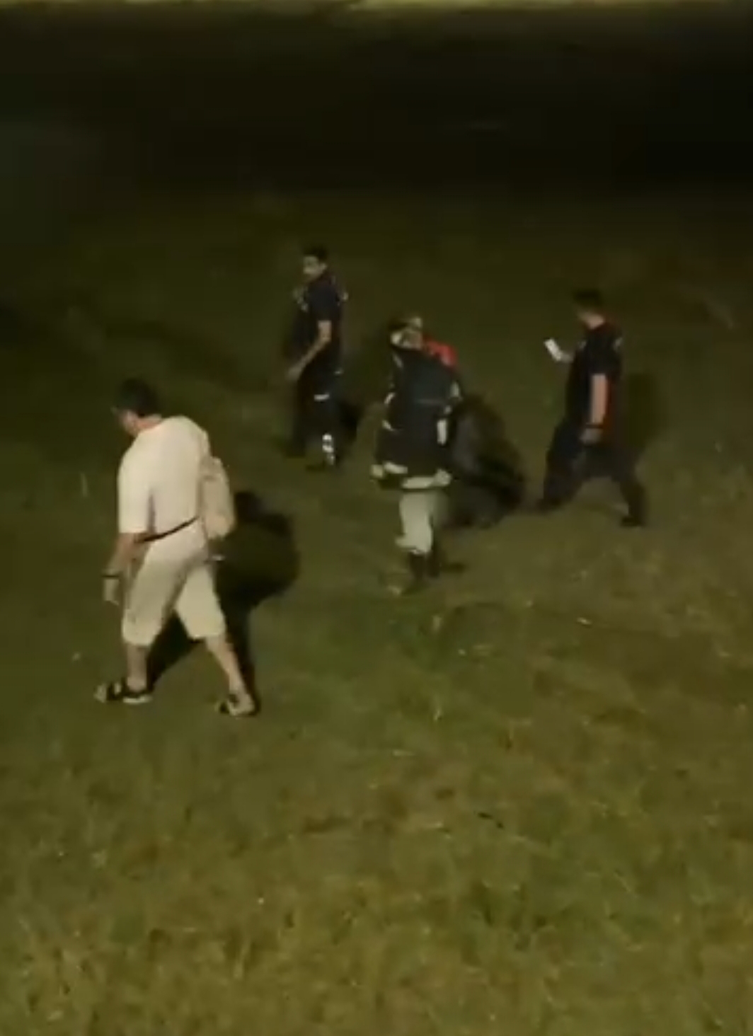 Van Gölü’nde Bataklığa Saplanan Turistler AFAD Tarafından Kurtarıldı