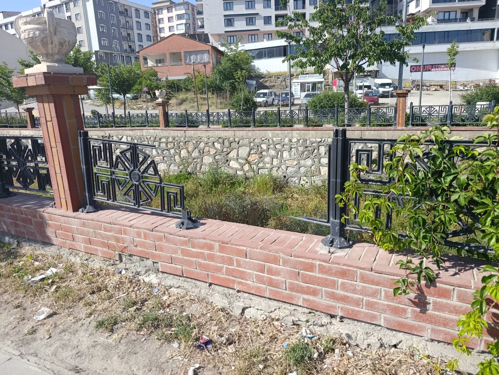 Van’da Akköprü Deresinin Hasarlı Korkulukları  Hala Onarılmadı