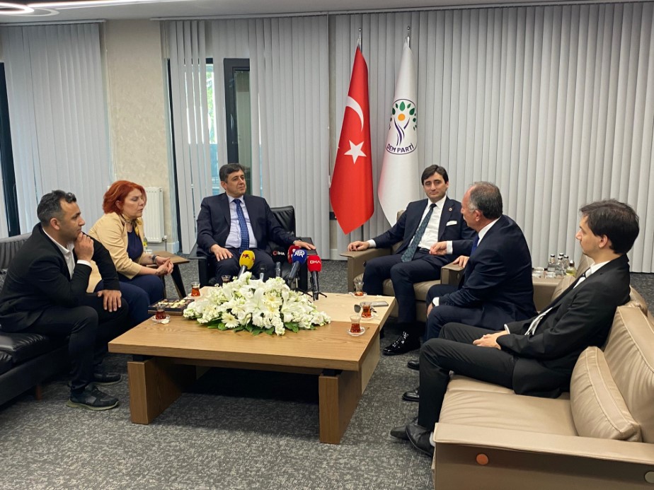 6 partiden DEM Parti’ye bayram ziyareti