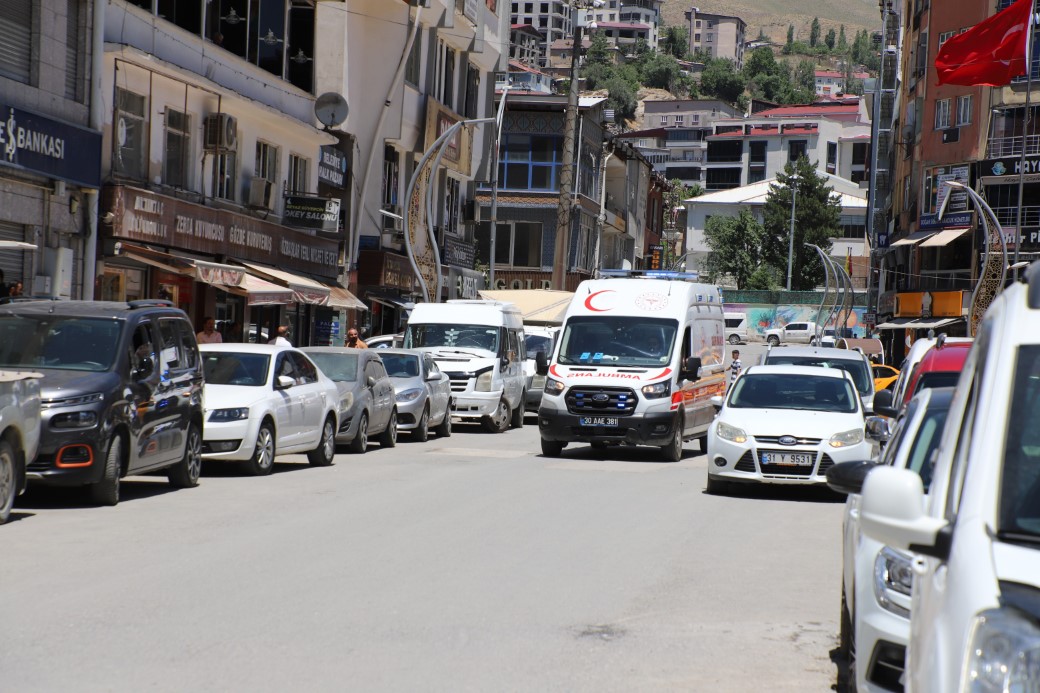Askeri araç, Irak sınırında kaza yaptı: 8 asker yaralandı