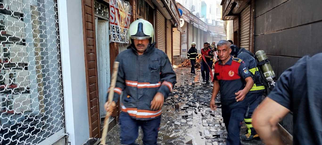 Şanlıurfa’da havai fişek deposunda art arda patlamalar yaşandı