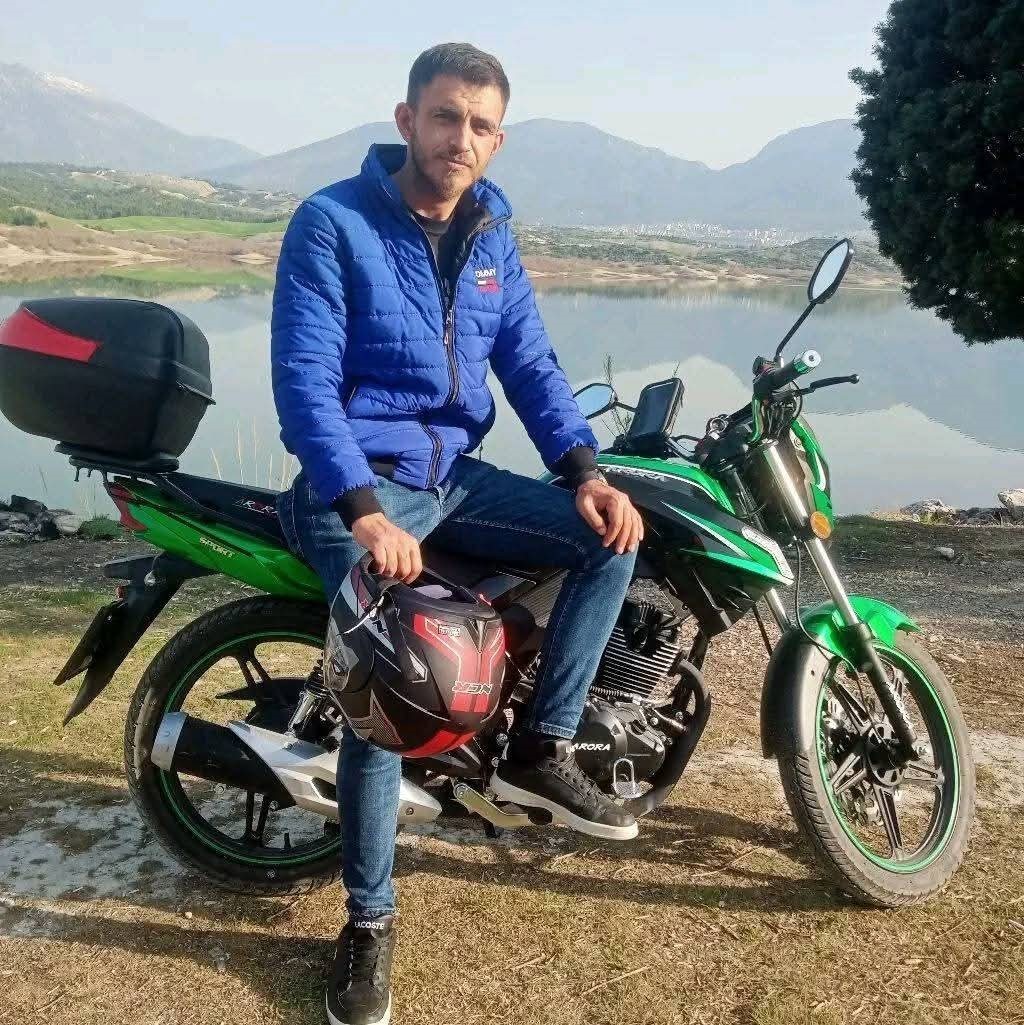 Bariyerlere Çarpan Motosikletçi Genç Hayatını Kaybetti