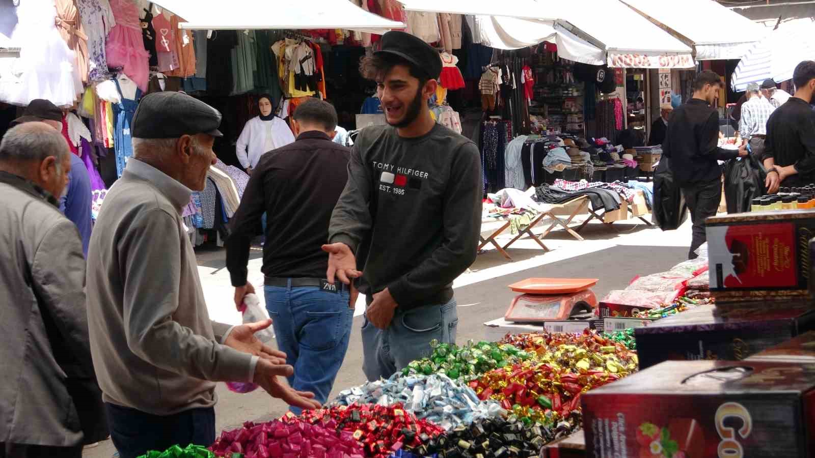 Van’da bayram telaşı başladı
