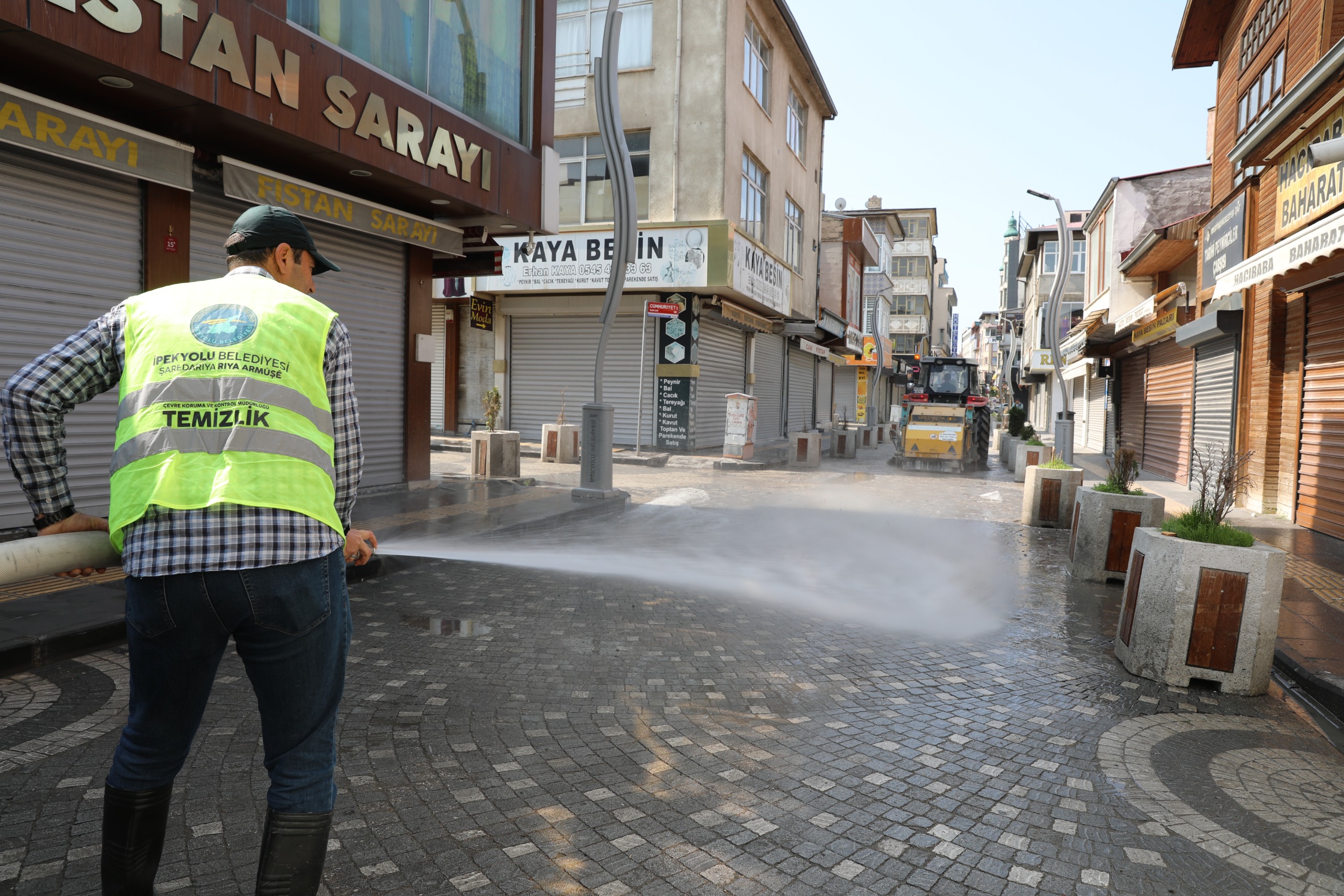 İpekyolu Belediyesi’nden Bayram Temizliği Seferberliği