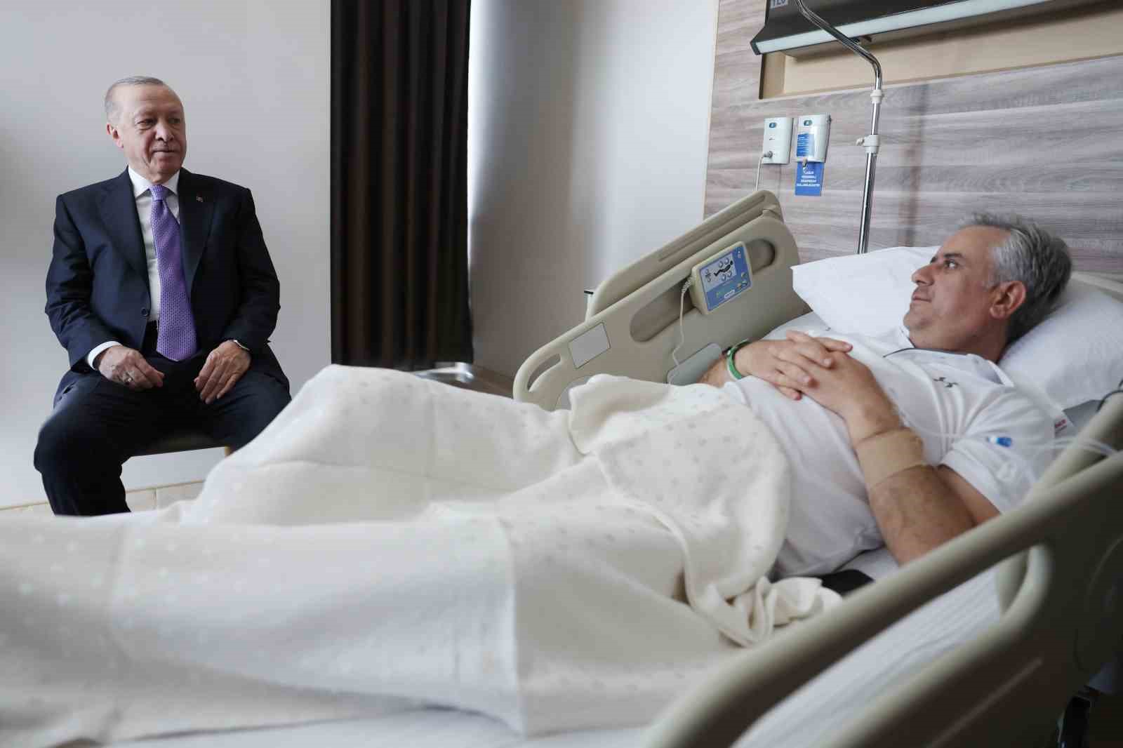 Cumhurbaşkanı Erdoğan’dan AK Parti’li Yalçın’a “Geçmiş Olsun” Ziyareti