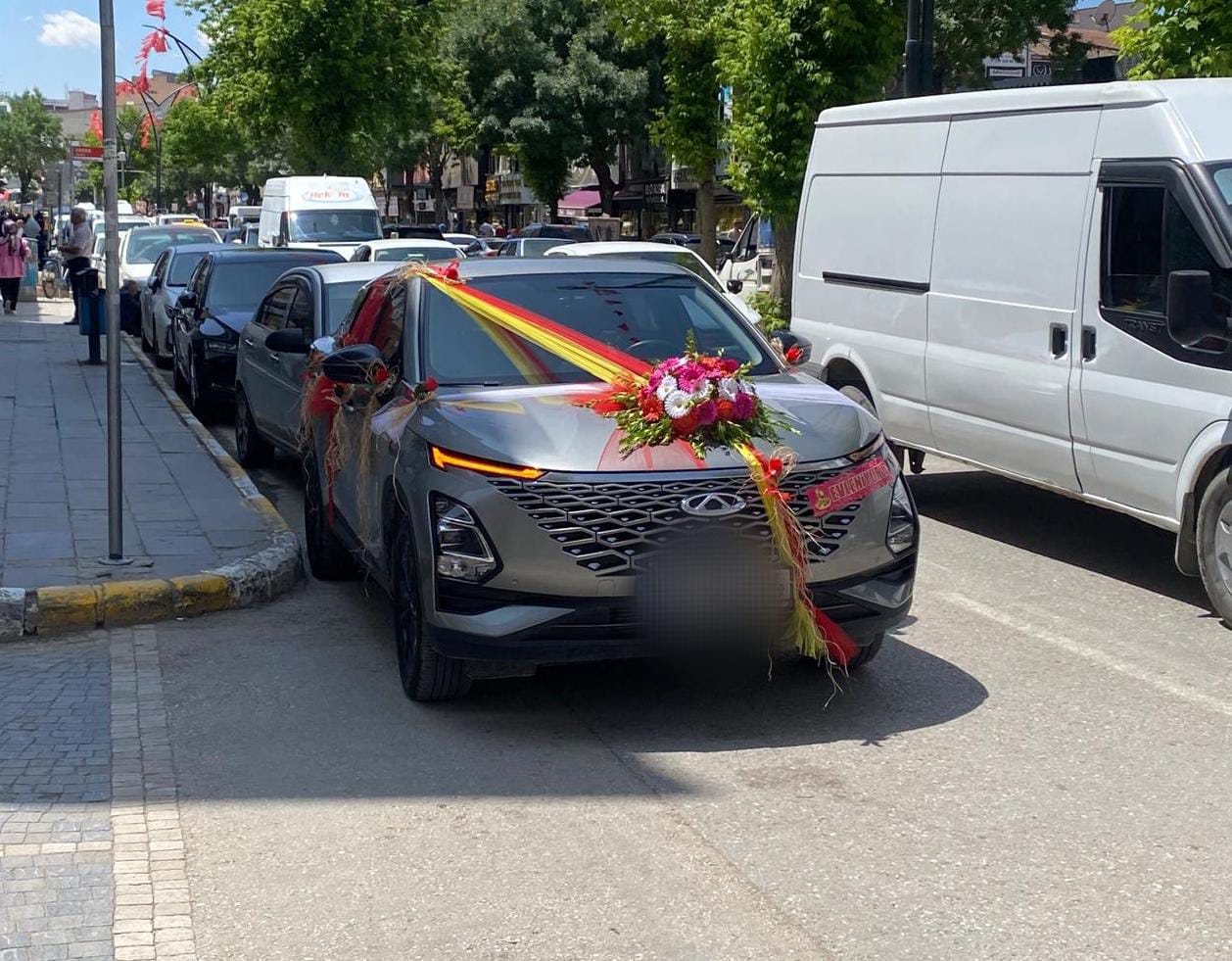 Van’da Bir Düğün Konvoyundan Damada Esprili Veda