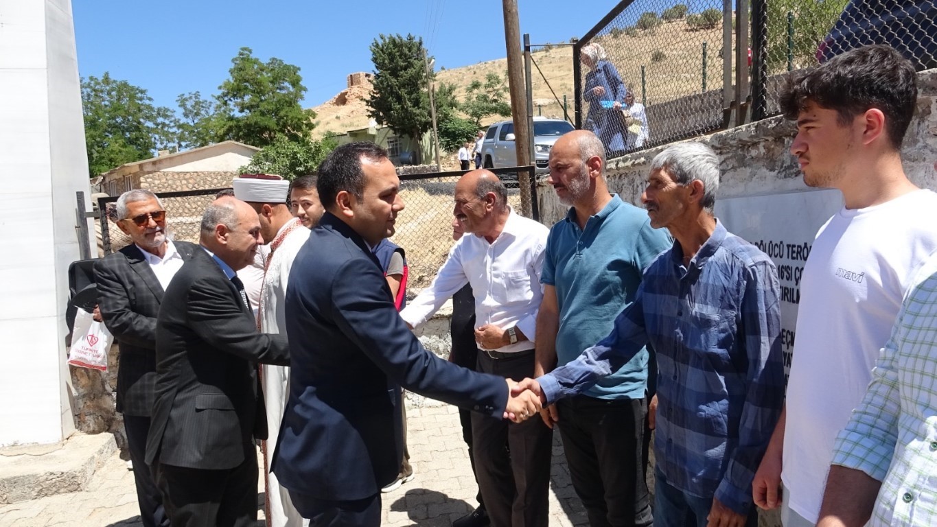 Mardin’de 38 yıl önce PKK’lı teröristlerce katledilen 30 kişi anıldı