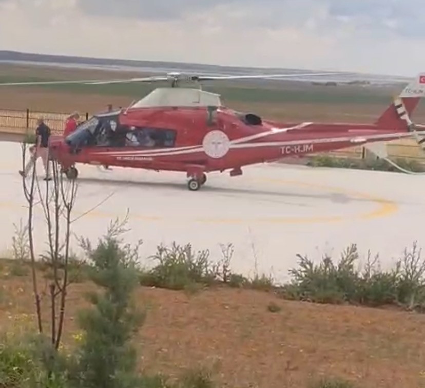 Helikopter ambulans, kalp krizi geçiren hasta için  havalandı
