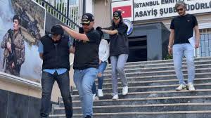 Kağıthane’de kuyumcuya sahte altın satan şahıslar kamerada: 2 gözaltı