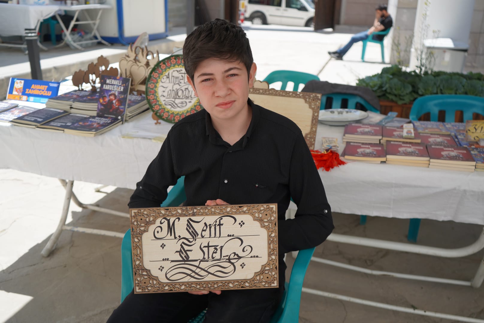Türkiye’nin en genç kaligrafi sanatçısı Vanlı Yusuf Can Yeteneğiyle Dikkat Çekiyor