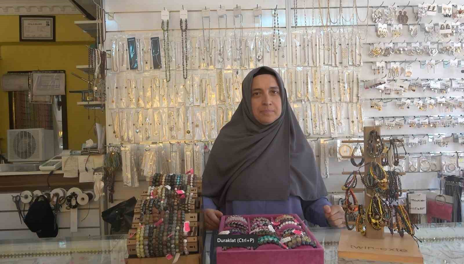 Kadın girişimcinin küçük dükkanında büyük azmi
