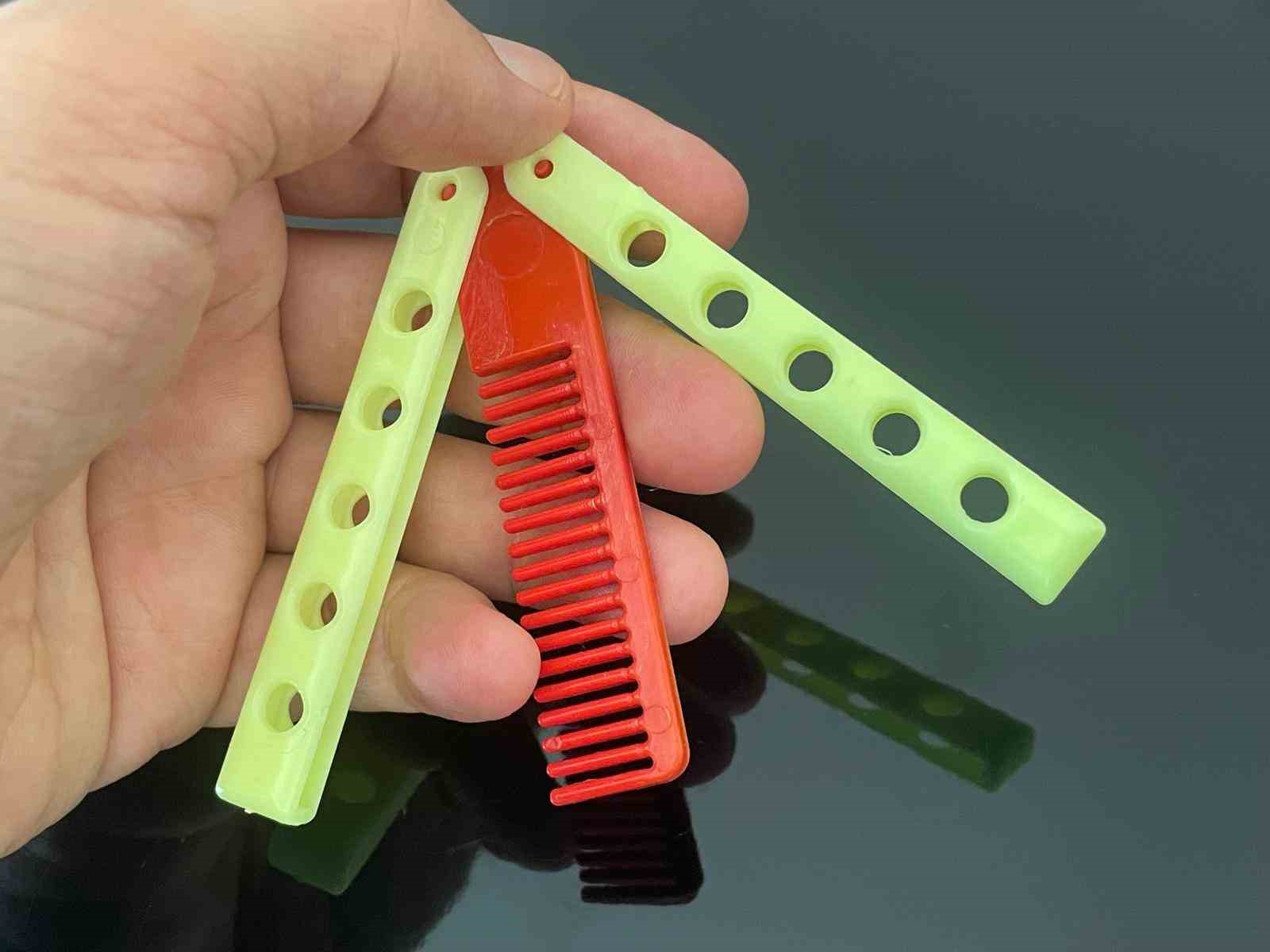 Kelebek bıçak görünümlü oyuncak taraklara dikkat!