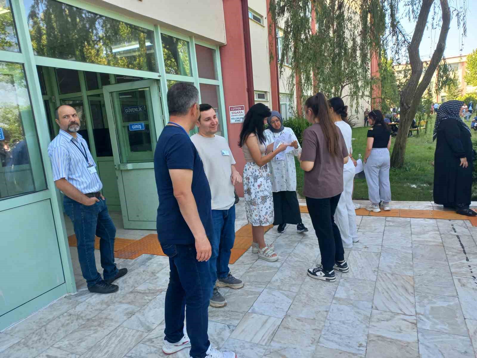 Kimliğini unutan öğrencinin sınav hayali yarım kaldı