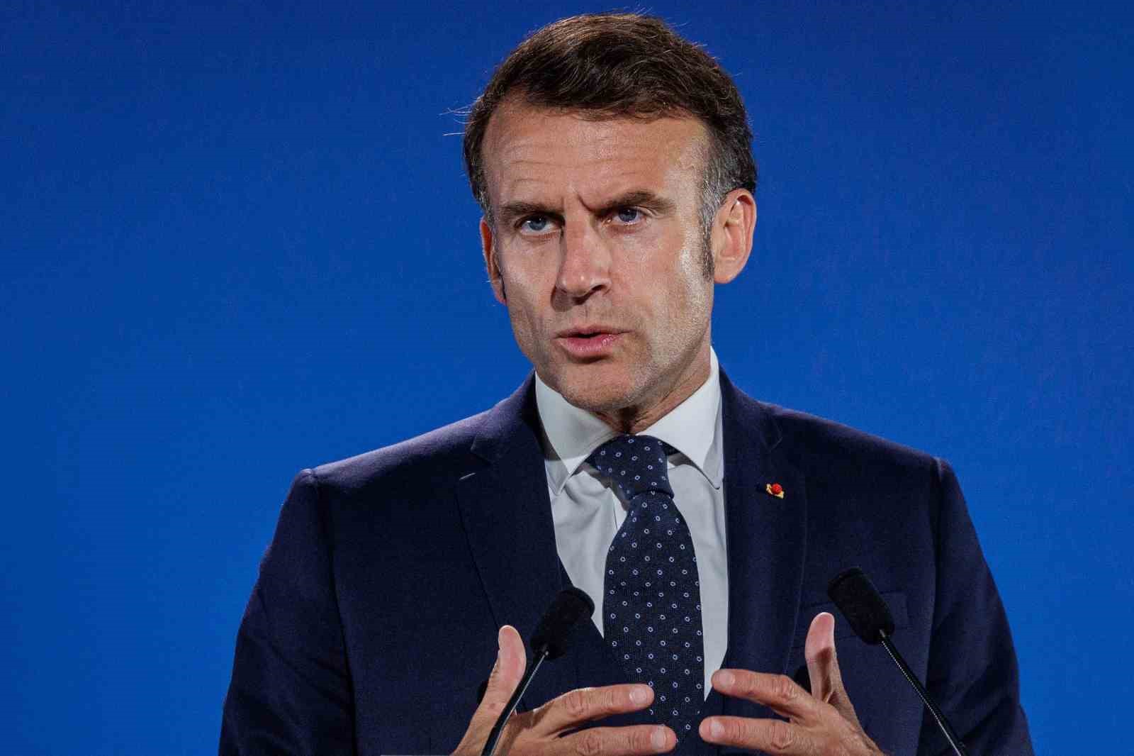 Macron’dan Pezeşkiyan’a “Fransız tutukluları serbest bırakın” telefonu