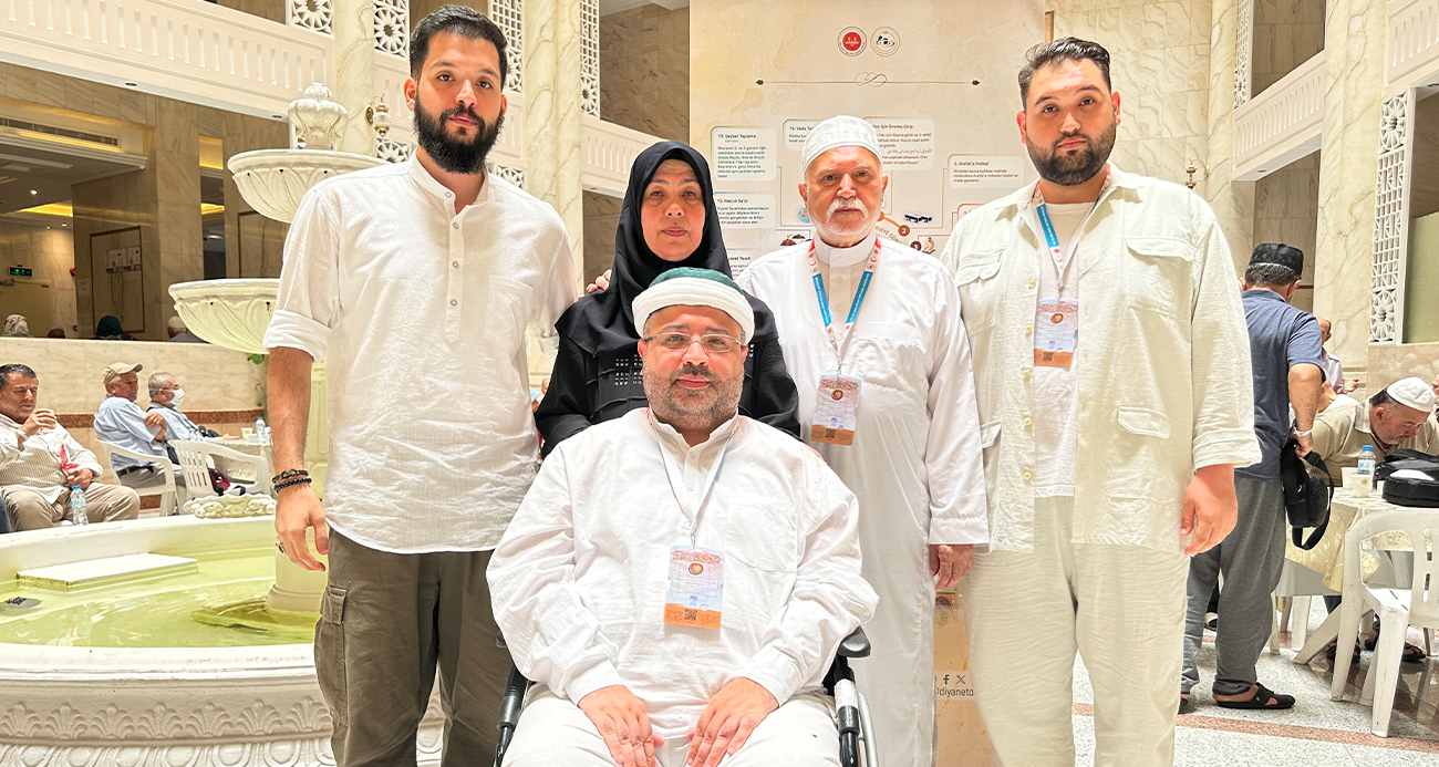 SMA hastası gencin hastalığı hac vazifesine engel olmadı