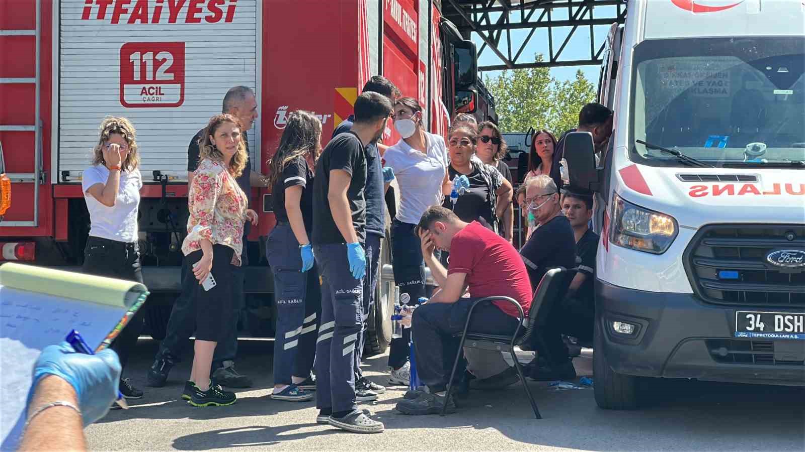 Motor fabrikasında yangın çıktı: 10 işçi dumandan etkilendi