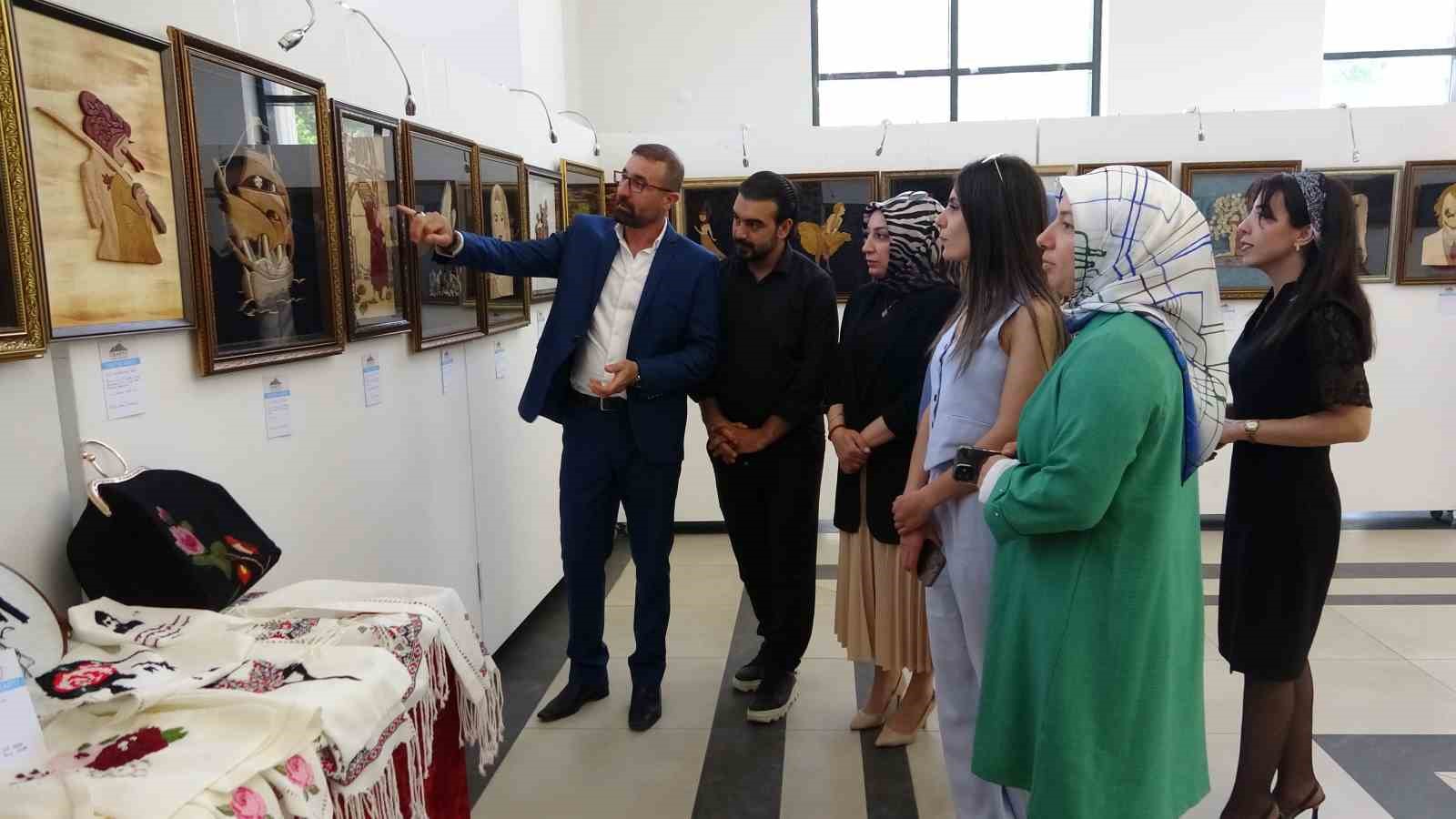 Van’da El Emeği Göz Nuru Eserler Sanatseverlerle Buluştu