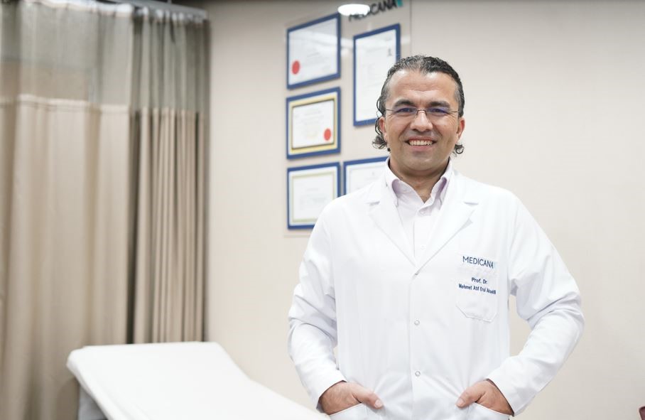 Skolyozun Sessiz Belirtileri: “Kıyafet Oturmuyorsa Uzmana Başvurun”