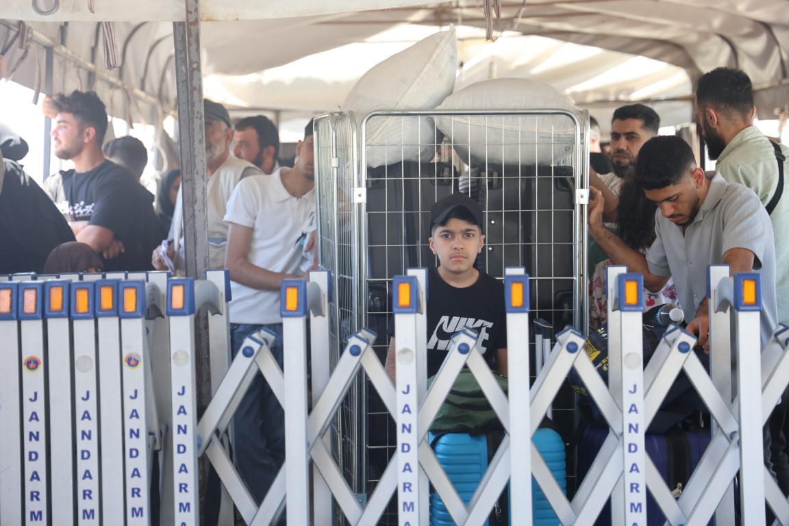 Türkiye’de Geçen Yıllar, Ülkelerine Geri Dönüşte Buruk Bir Sevince Dönüştü