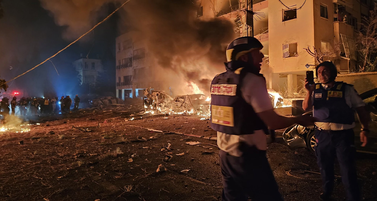 İran’dan İsrail’e yeni füze saldırısı: 4 yaralı