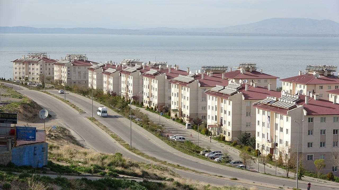 Van’da 574 kişi ev sevinci yaşayacak