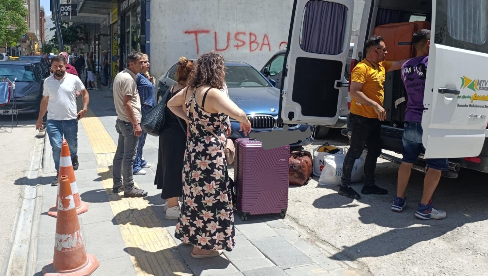 İsrail-İran Gerilimi Van Turizmini Vurdu: Rezervasyonlar İptal Edildi