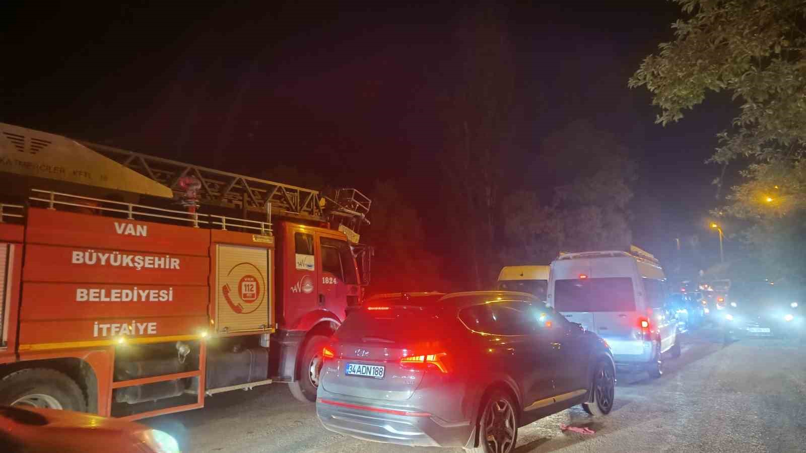 Van’da Çaya Düşen Kız Çocuğu Kurtarılamadı