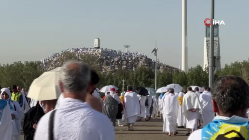 Milyonlar Arafat’ta buluştu