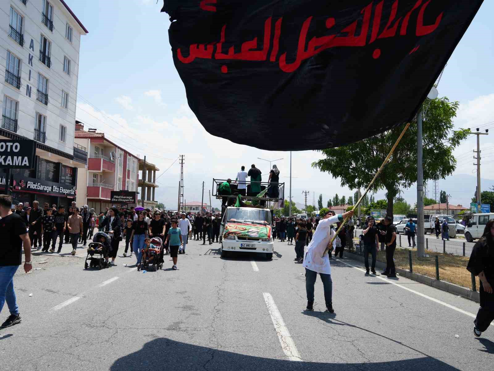 Kerbela Şehitleri gözyaşlarıyla anıldı