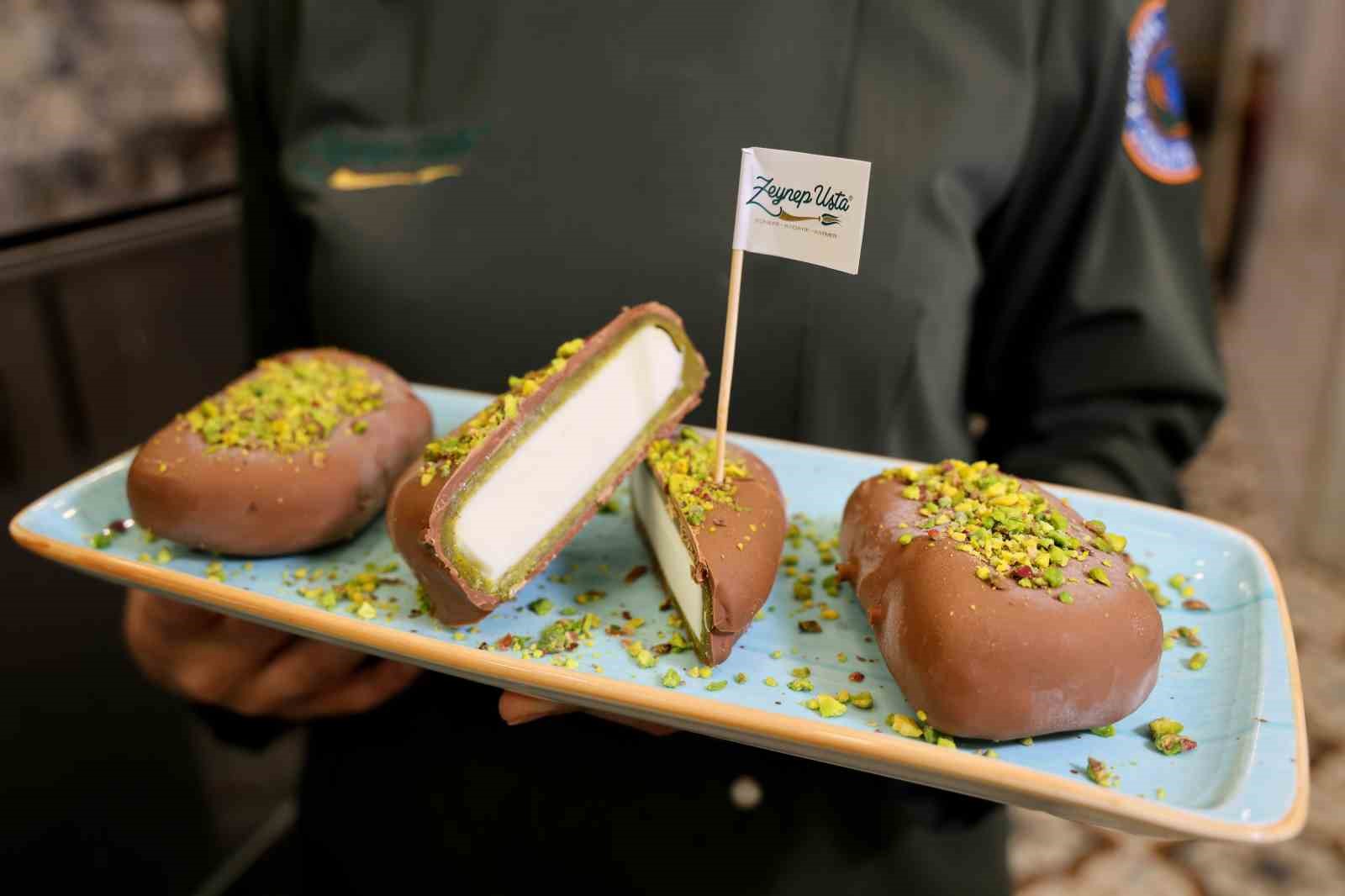 Kilosu bin lira olan bu dondurma sıcak havada yok satıyor