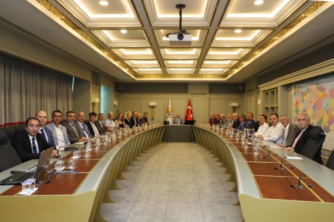 Atik: Çözüm Üreten ve Vicdanlı Kişilerle Yola Çıkmalıyız