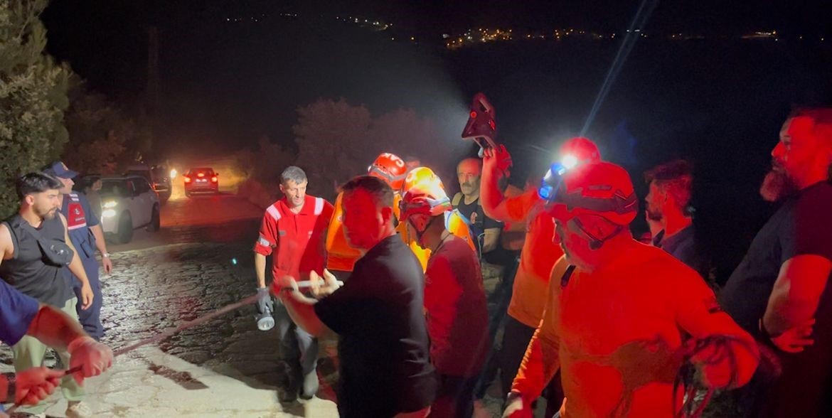 Yangını Söndürmeye Gittiler, Dönemediler