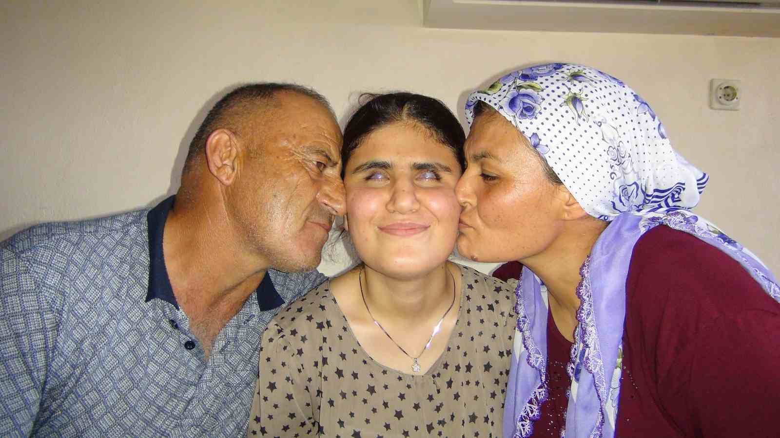 Annesi Emeğiyle, Kızı Azmiyle Başardı: Engeller Üniversite Yoluna Engel Olamadı