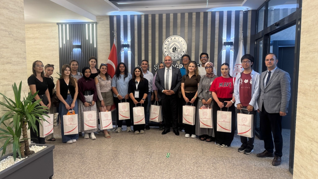 14 Farklı  Ülkeden Öğrenci, Van İl Milli Eğitim Müdürüyle Buluştu