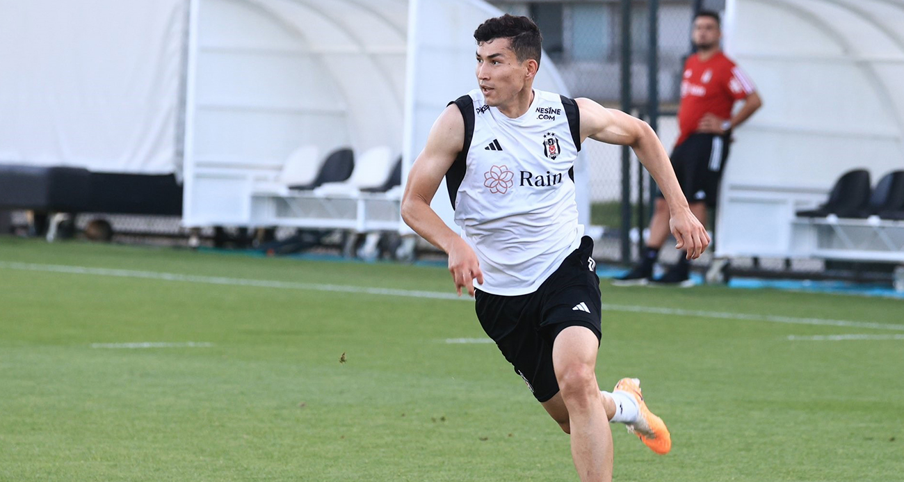 Beşiktaş, Kazak Futbolcuyla Yollarını Ayırdı
