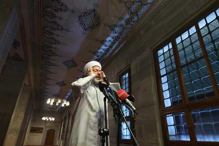 15 Temmuz’un 9. yılında 90 bin camide salalar yankılandı