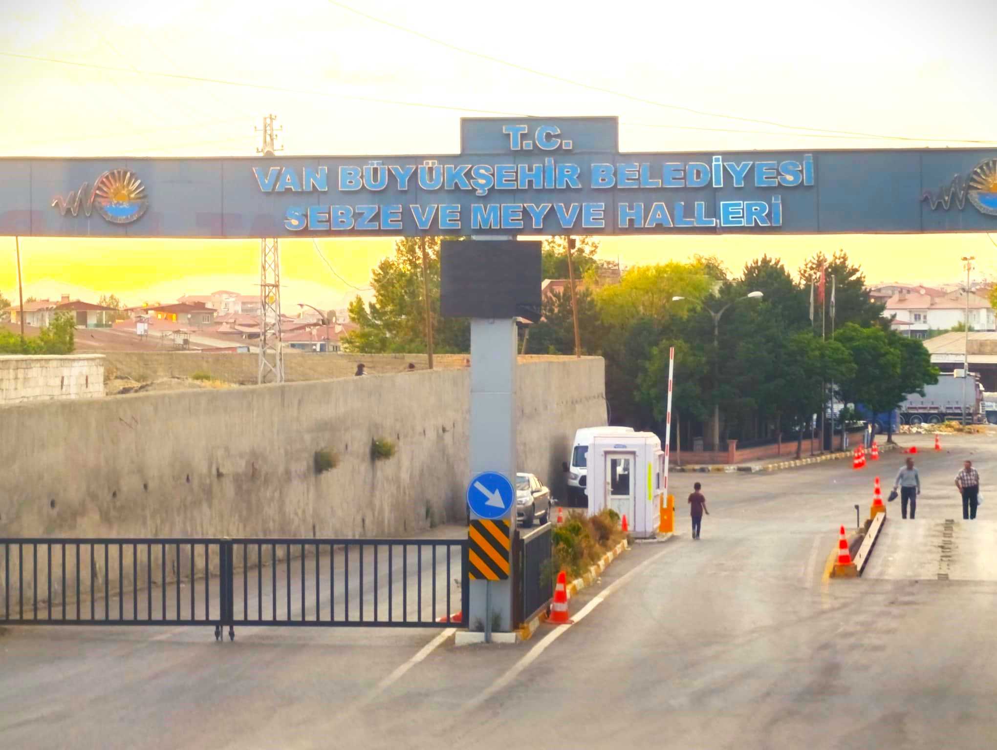 Van Sebze Hali’nde Fiyat Düzenlemesi: Üretici de Tüketici de Kazanıyor