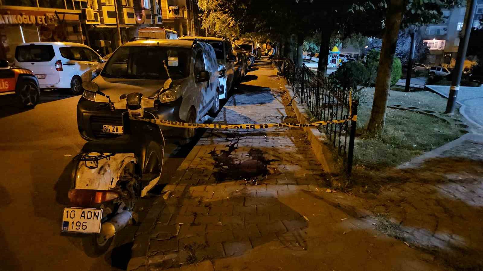 Sultangazi’de bıçaklı saldırıya uğrayan genç hayatını kaybetti