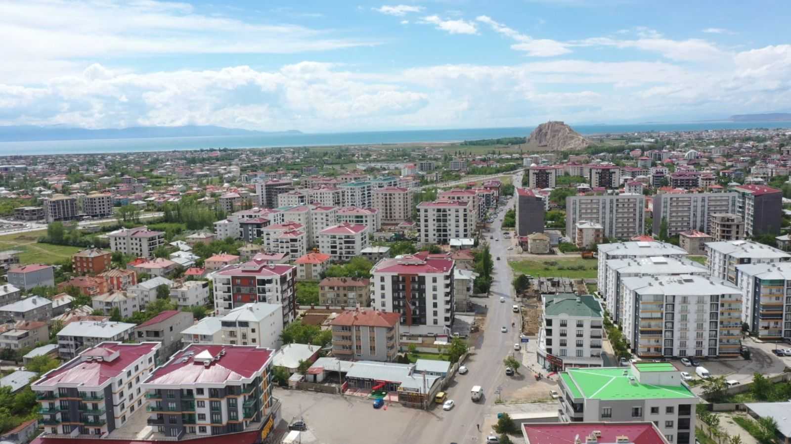 Van’da sürücülerin dikkatine! O cadde trafiğe kapanıyor