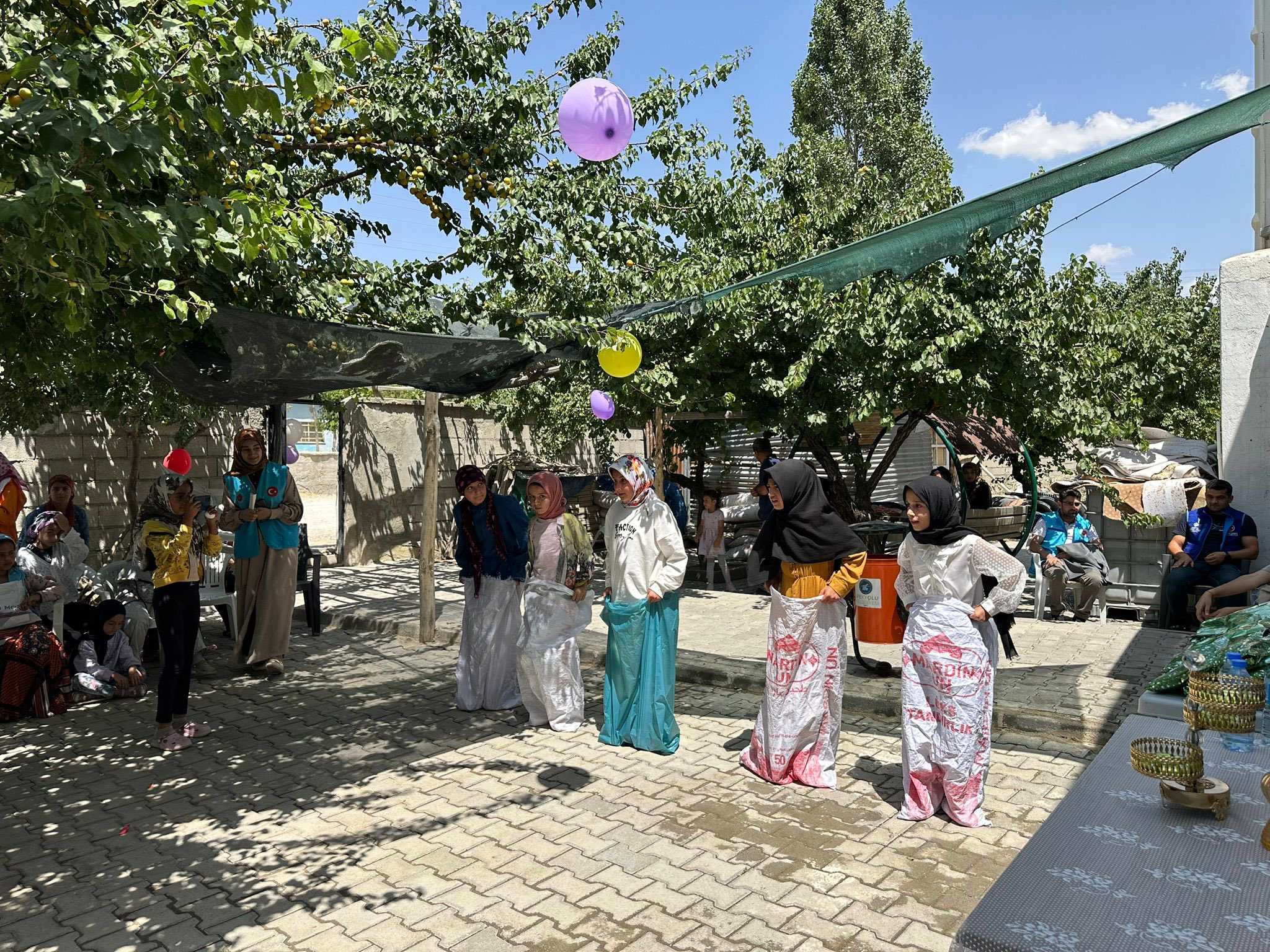 Van’da camilerde yaz şenlikleri yapılıyor